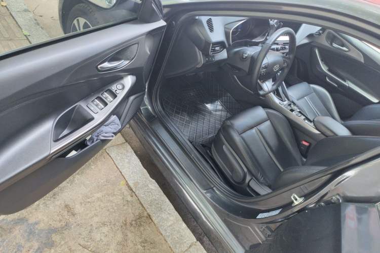 Used Hyundai Lafesta 2021 280TGDi GLX Elite Edition Driver Seat