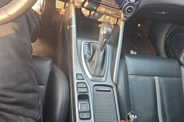 Used Hyundai Lafesta 2021 280TGDi DLX Luxury Edition Gear Lever