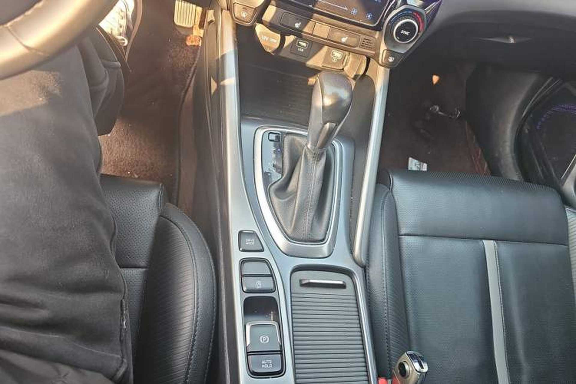 Used Hyundai Lafesta 2021 280TGDi DLX Luxury Edition Gear Lever