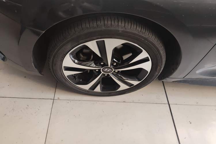 Used Hyundai Lafesta 2021 280TGDi DLX Luxury Edition Left Front Wheel Hub