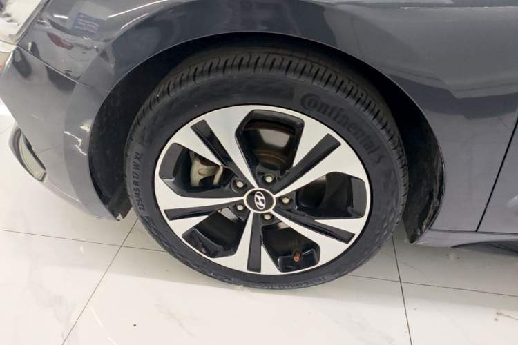 Used Hyundai Lafesta 2021 280TGDi GLX Elite Edition Left Front Wheel Hub