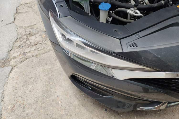 Used Hyundai Lafesta 2021 280TGDi GLX Elite Edition Right Front Headlight