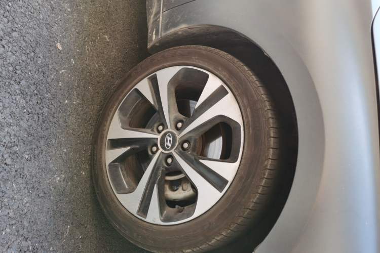 Used Hyundai Lafesta 2021 280TGDi DLX Luxury Edition Right Front Wheel Hub