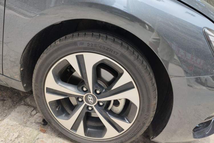 Used Hyundai Lafesta 2021 280TGDi GLX Elite Edition Right Front Wheel Hub