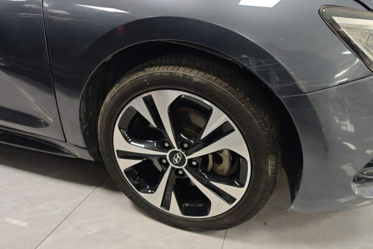 Used Hyundai Lafesta 2021 280TGDi DLX Luxury Edition Right Front Wheel Hub