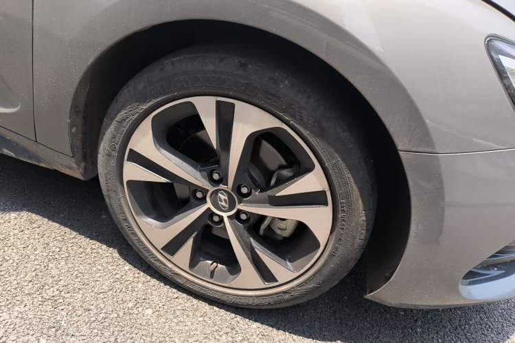 Used Hyundai Lafesta 2021 280TGDi DLX Luxury Edition Right Front Wheel Hub