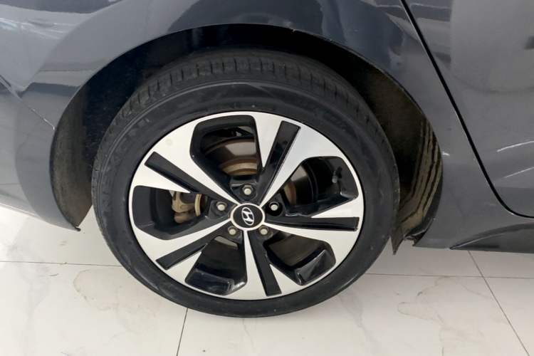 Used Hyundai Lafesta 2021 280TGDi GLX Elite Edition Right Rear Wheel Hub