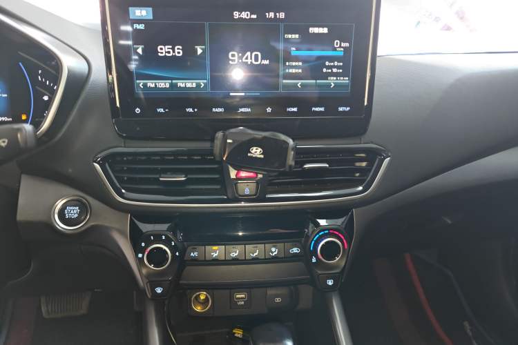 Used Hyundai Lafesta 2021 280TGDi GLX Elite Edition Audio And AC Panel