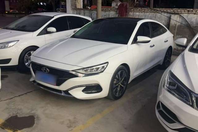 Ojetý Hyundai Lafesta 2021 280TGDi DLX Luxury Edition