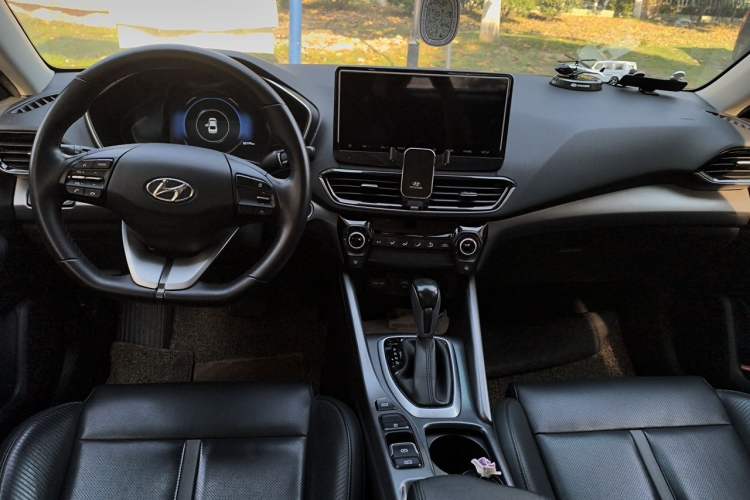 Used Hyundai Lafesta 2021 280TGDi GLX Elite Edition Center Console