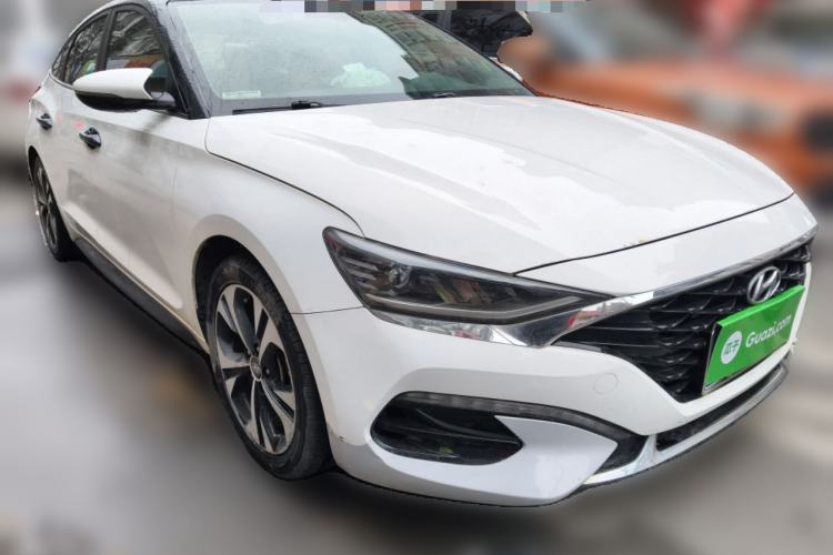 Used Hyundai Lafesta 2021 280TGDi DLX Luxury Edition Front Right 45 Deg