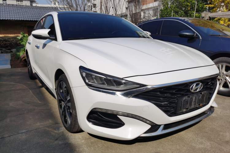 Used Hyundai Lafesta 2021 280TGDi DLX Luxury Edition Front Right 45 Deg