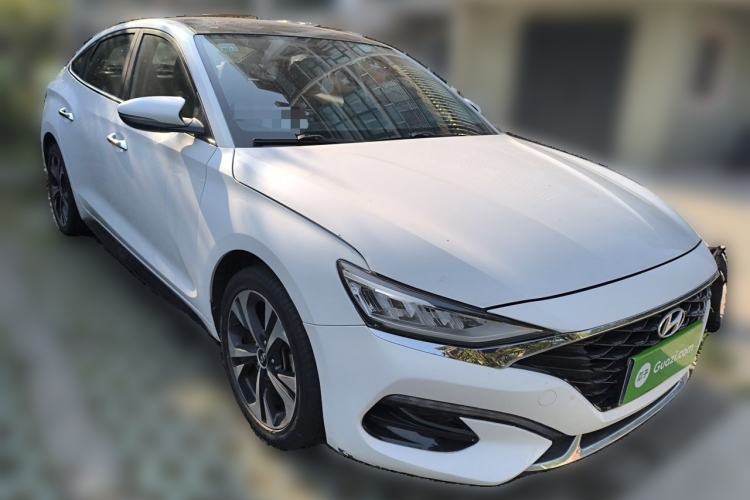Used Hyundai Lafesta 2021 280TGDi GLX Elite Edition Front Right 45 Deg