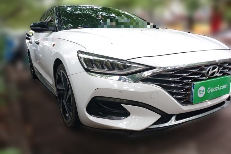 Used Hyundai Lafesta 2021 280TGDi DLX Luxury Edition Front Right 45 Deg