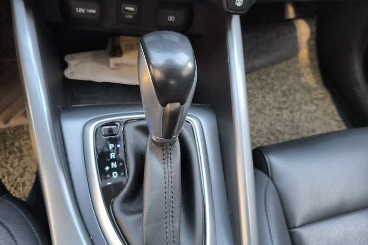 Used Hyundai Lafesta 2021 280TGDi GLX Elite Edition Gear Lever