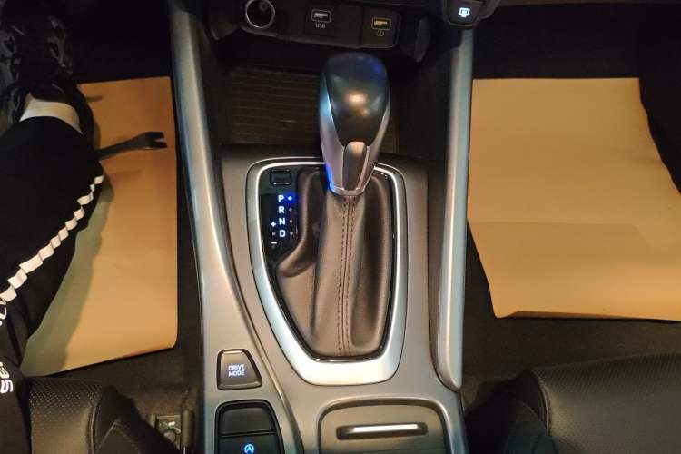 Used Hyundai Lafesta 2021 280TGDi GLX Elite Edition Gear Lever