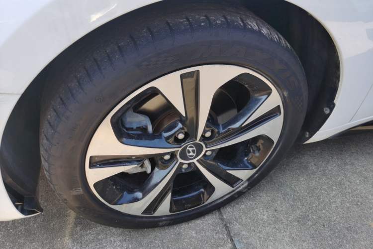 Used Hyundai Lafesta 2021 280TGDi DLX Luxury Edition Left Front Wheel Hub