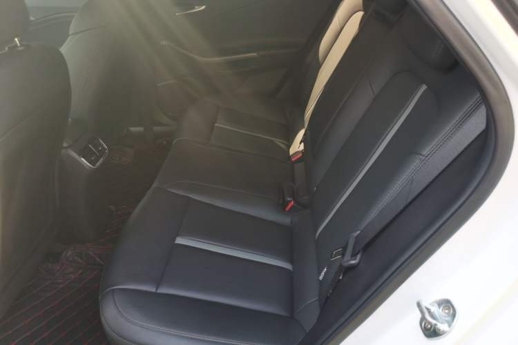 Used Hyundai Lafesta 2021 280TGDi DLX Luxury Edition Left Rear Seat