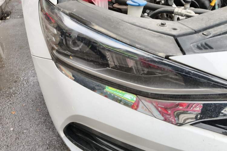 Used Hyundai Lafesta 2021 280TGDi DLX Luxury Edition Right Front Headlight