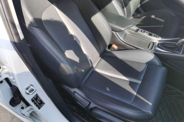 Used Hyundai Lafesta 2021 280TGDi DLX Luxury Edition Right Front Seat