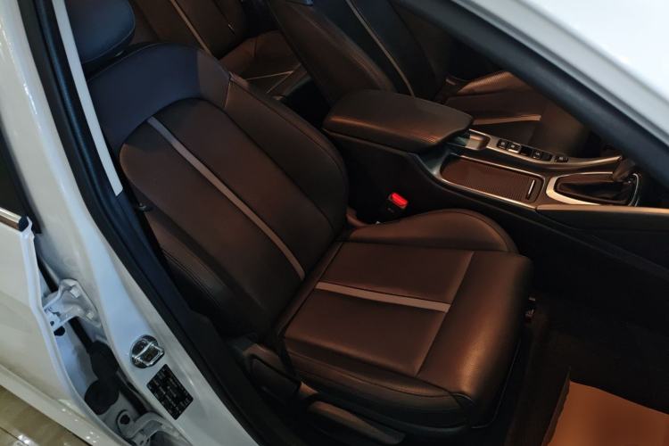 Used Hyundai Lafesta 2021 280TGDi GLX Elite Edition Right Front Seat