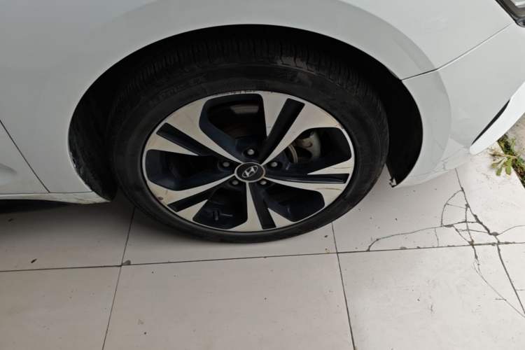 Used Hyundai Lafesta 2021 280TGDi DLX Luxury Edition Right Front Wheel Hub