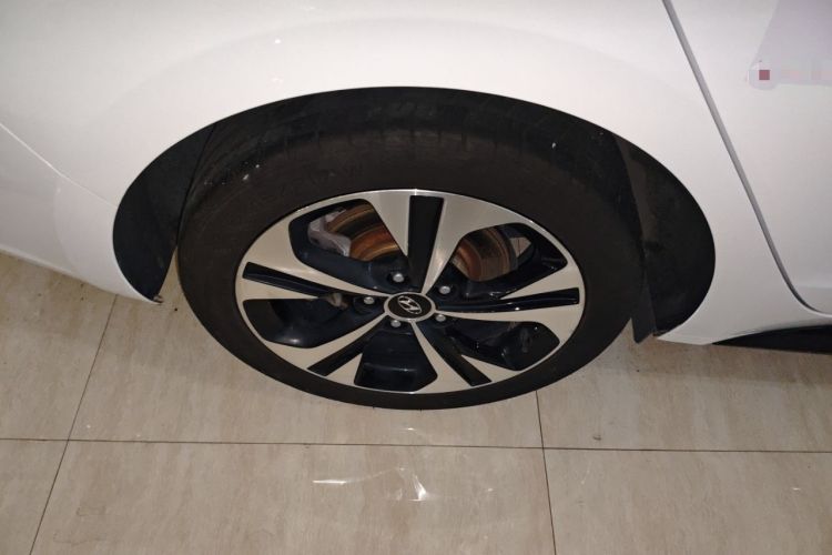 Used Hyundai Lafesta 2021 280TGDi GLX Elite Edition Right Rear Wheel Hub