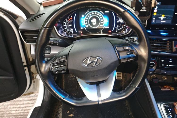 Used Hyundai Lafesta 2021 280TGDi DLX Luxury Edition Steering Wheel