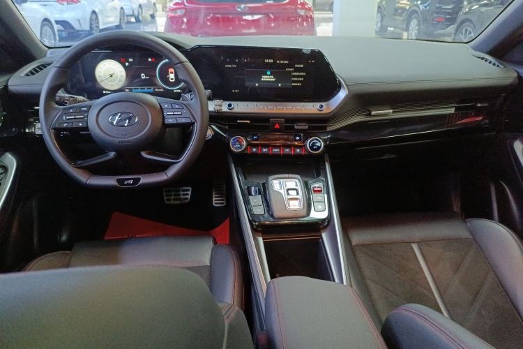 Used Hyundai Lafesta 2023 270T N Line DLX Luxury Edition Center Console