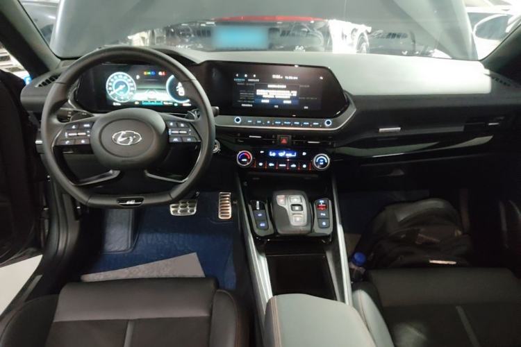 Used Hyundai Lafesta 2023 270T N Line DLX Luxury Edition Center Console