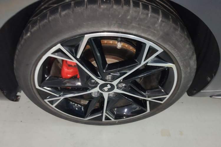 Used Hyundai Lafesta 2023 270T N Line DLX Luxury Edition Left Front Wheel Hub