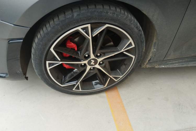 Used Hyundai Lafesta 2023 270T N Line DLX Luxury Edition Left Front Wheel Hub