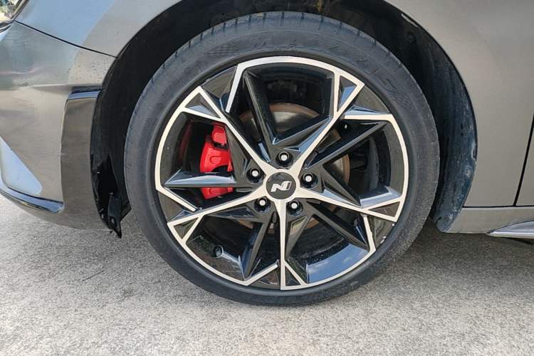 Used Hyundai Lafesta 2023 270T N Line DLX Luxury Edition Left Front Wheel Hub