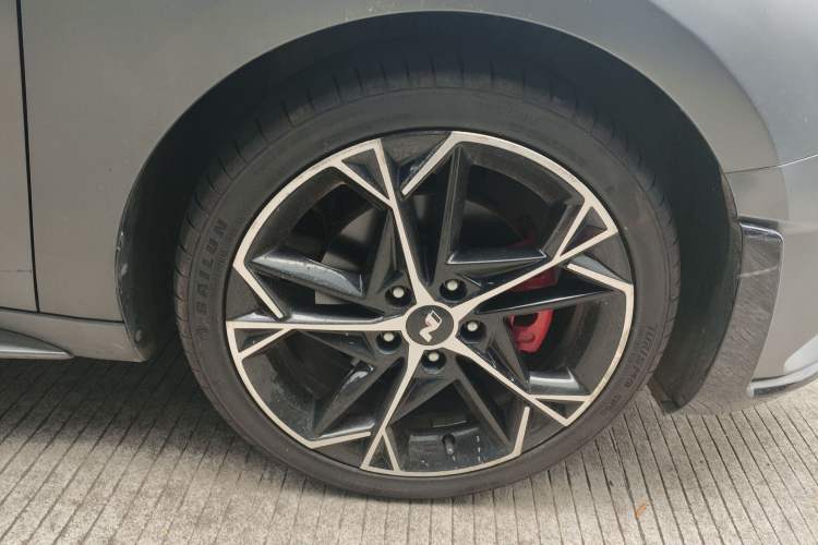 Used Hyundai Lafesta 2023 270T N Line DLX Luxury Edition Right Front Wheel Hub