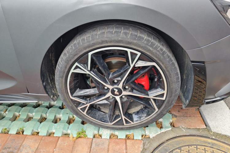 Used Hyundai Lafesta 2023 270T N Line DLX Luxury Edition Right Front Wheel Hub