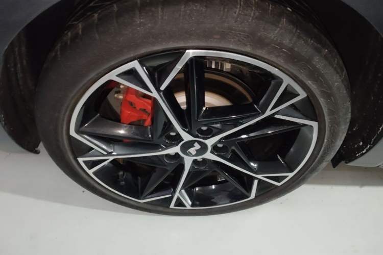 Used Hyundai Lafesta 2023 270T N Line DLX Luxury Edition Right Rear Wheel Hub