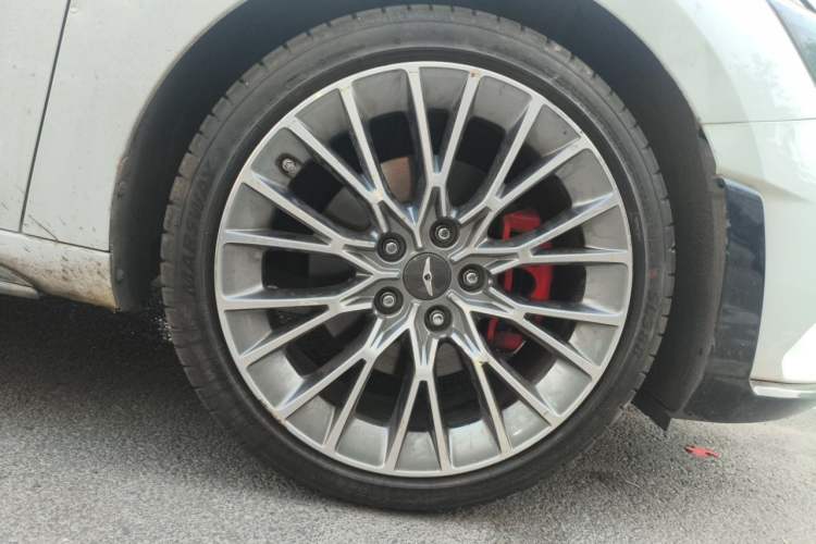 Used Hyundai Lafesta 2023 270T N Line DLX Luxury Edition Right Front Wheel Hub
