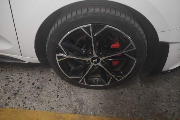 Used Hyundai Lafesta 2023 270T N Line DLX Luxury Edition Right Front Wheel Hub