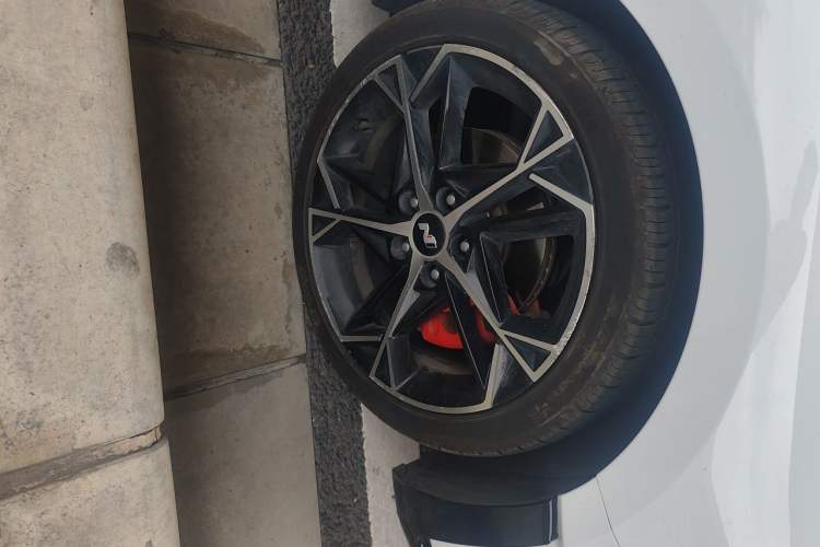Used Hyundai Lafesta 2023 270T N Line DLX Luxury Edition Right Front Wheel Hub