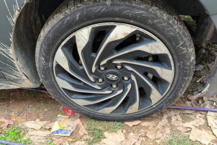 Used Hyundai Lafesta Electric 2020 GLX ZhiJie Edition Right Front Wheel Hub