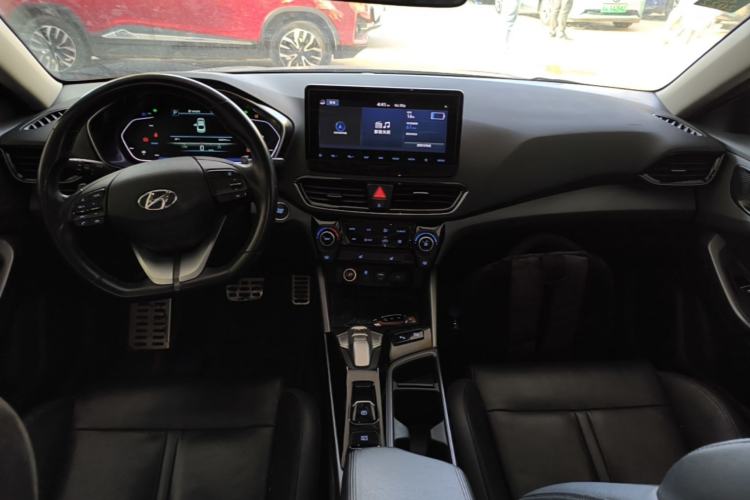 Used Hyundai Lafesta Electric 2020 GLX ZhiJie Edition Center Console