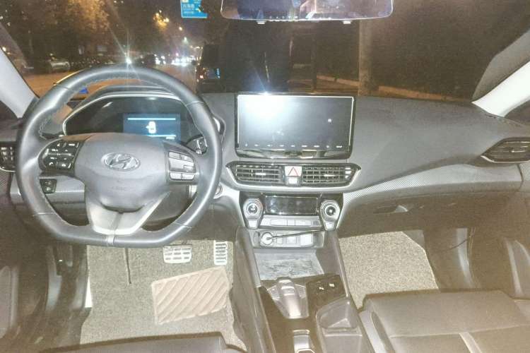 Used Hyundai Lafesta Electric 2020 GLX ZhiJie Edition Center Console
