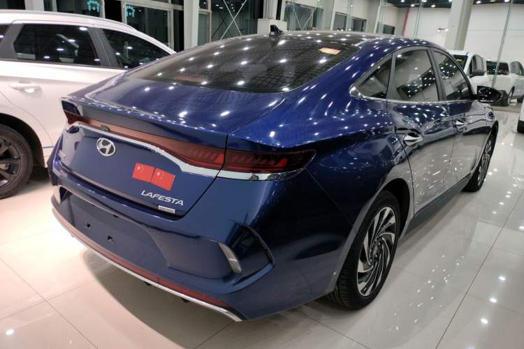 Used Hyundai Lafesta Electric 2020 GLX ZhiJie Edition Rear Right 45 Deg