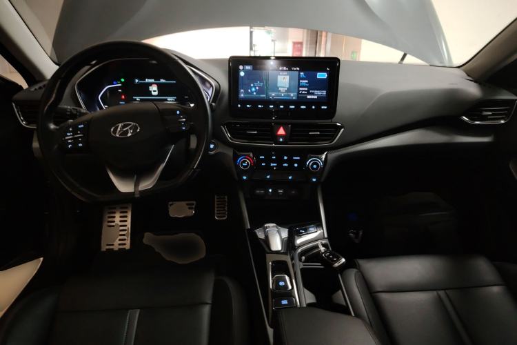 Used Hyundai Lafesta Electric 2020 GLX ZhiJie Edition Center Console