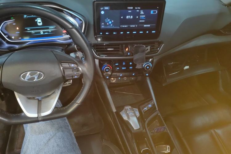 Used Hyundai Lafesta Electric 2020 GLX ZhiJie Edition Center Console