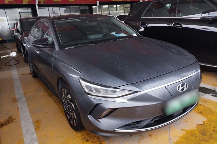 Used Hyundai Lafesta Electric 2020 DLX Enjoyment Edition Front Right 45 Deg