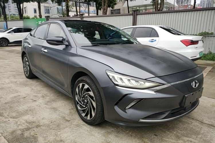 Used Hyundai Lafesta Electric 2020 GLX ZhiJie Edition Front Right 45 Deg