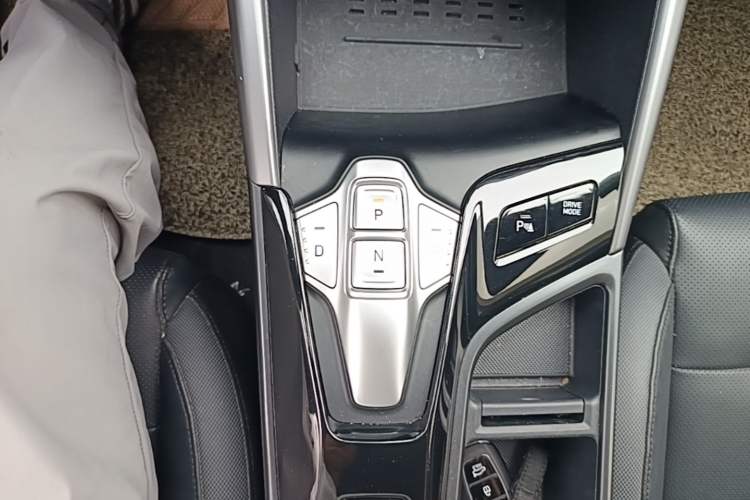 Used Hyundai Lafesta Electric 2020 GLX ZhiJie Edition Gear Lever