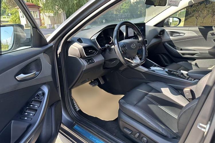 Used Hyundai Lafesta Electric 2020 DLX Enjoyment Edition Interior 1