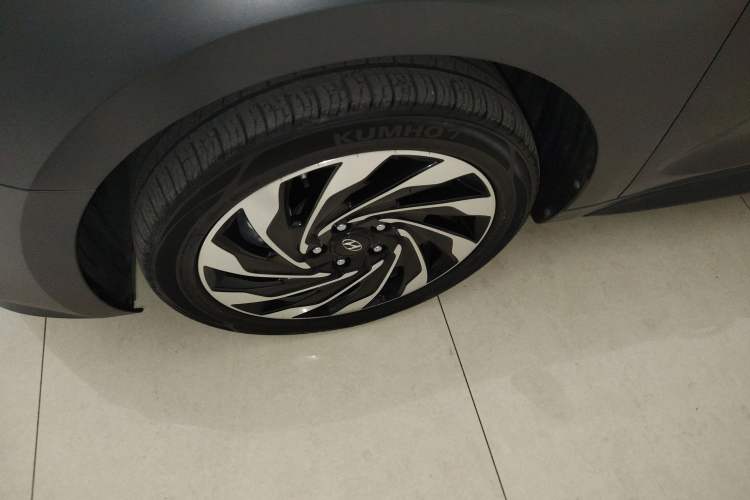 Used Hyundai Lafesta Electric 2020 GLX ZhiJie Edition Left Front Wheel Hub